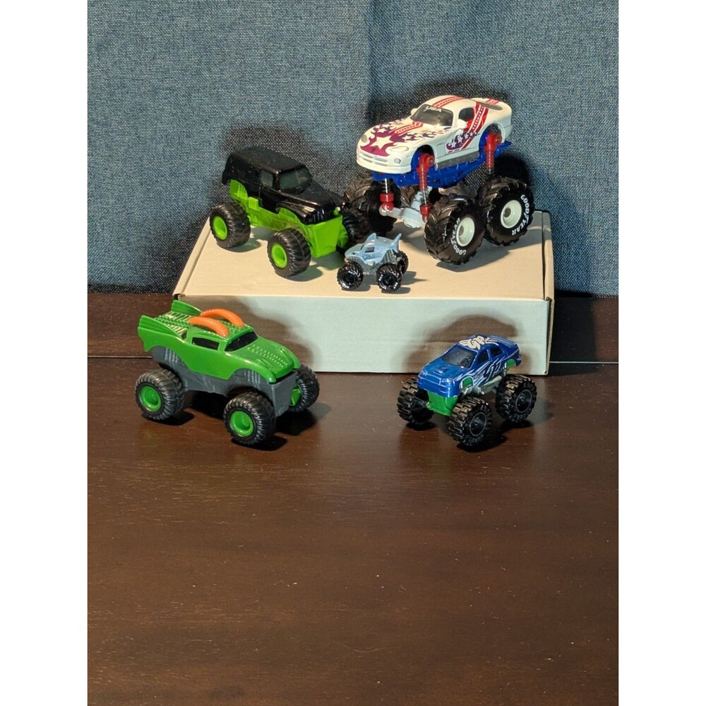 Monster Truck Bundle | Vintage Road Champs Goodyear Tires, Hotwheels Mini Shark - Picture 14 of 16